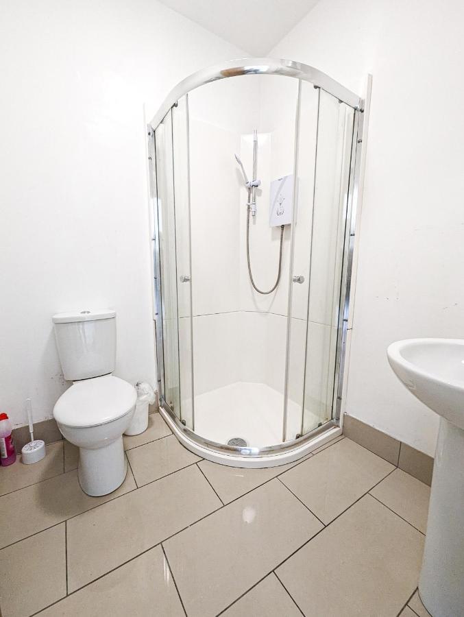 Cozy Central Apartments - With Private Kitchens & Bathrooms ポーツマス エクステリア 写真